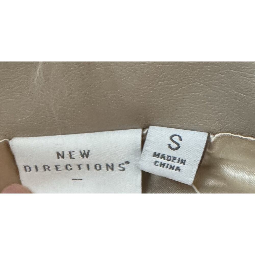 New Directions Vest Faux Fur Ivory Size S NWT - Picture 6 of 9